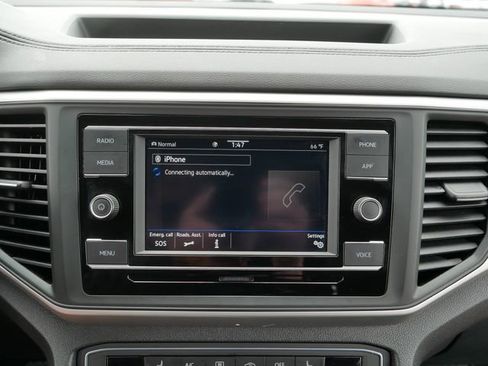 Certified 2023 Volkswagen Atlas Cross Sport SE image 34