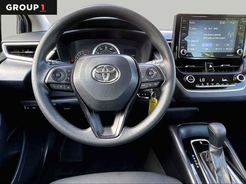 Used 2022 Toyota Corolla LE FWD image 6