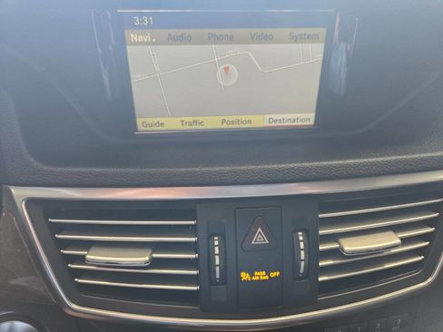 Used 2011 Mercedes-Benz E 550 Sedan image 12