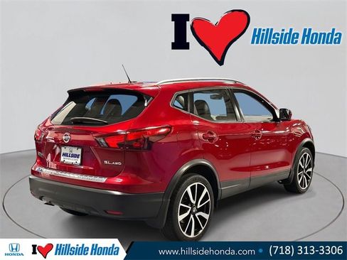 Used 2017 Nissan Rogue Sport SL w/ SL Premium Package image 5