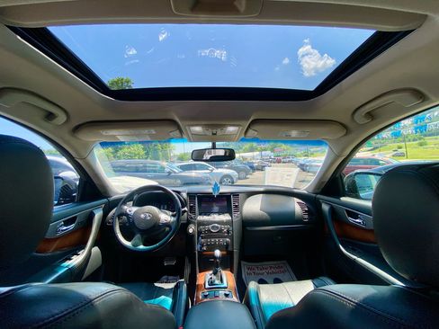 Used 2014 INFINITI QX70 AWD w/ Premium Package image 18