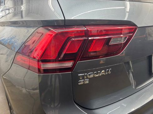 Used 2019 Volkswagen Tiguan SE w/ Panoramic Sunroof Package image 10