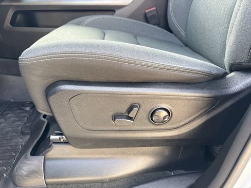 Used 2022 RAM 1500 Big Horn AWD/4WD image 23