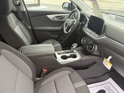 Used 2026 Chevrolet Blazer LT w/ Convenience Package AWD/4WD image 11