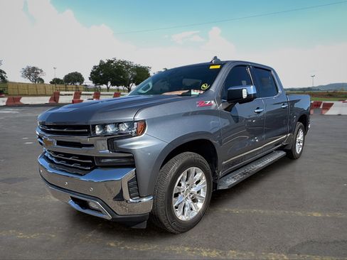 Used 2021 Chevrolet Silverado 1500 LTZ w/ LTZ Premium Package AWD/4WD image 5