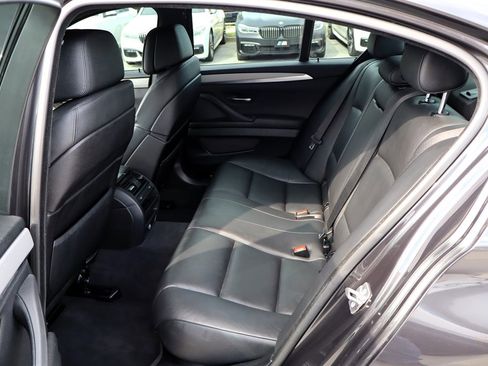 Used 2013 BMW 550i xDrive Sedan AWD/4WD image 18