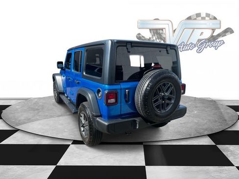 Used 2026 Jeep Wrangler Unlimited Sport AWD/4WD image 4