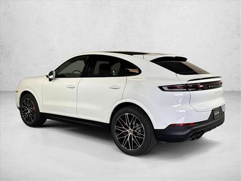 Used 2026 Porsche Cayenne S AWD/4WD image 3