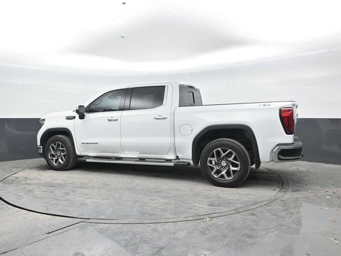 Used 2023 GMC Sierra 1500 SLT w/ SLT Premium Package AWD/4WD image 3