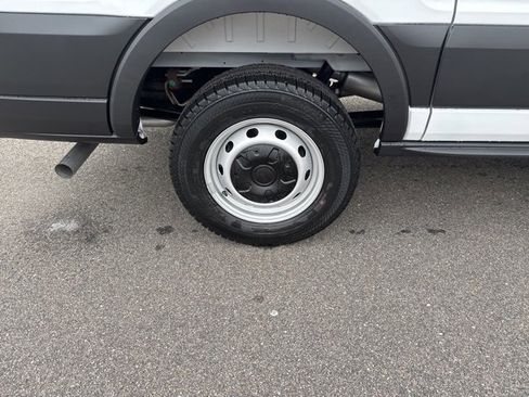 New 2025 Ford Transit 250 Low Roof image 15