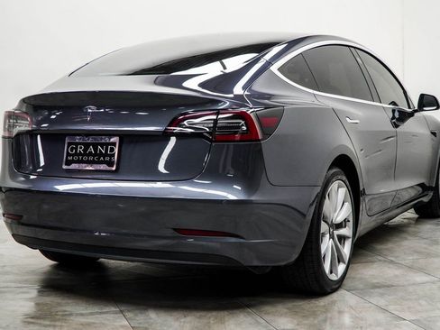 Used 2019 Tesla Model 3 Mid Range image 12