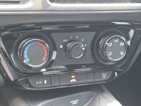 Used 2019 Honda HR-V LX image 23