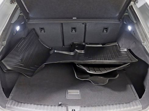 Used 2022 Audi Q4 e-tron Premium Plus image 35