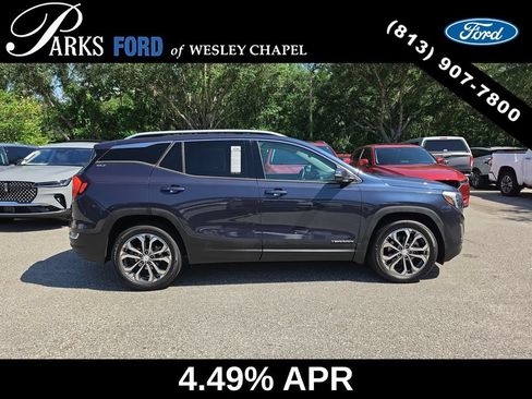 Used 2018 GMC Terrain SLT w/ Preferred Package FWD image 3