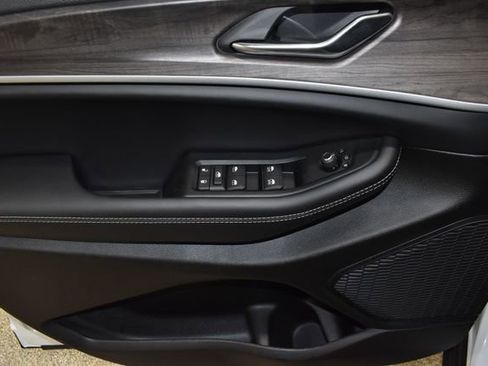 New 2026 Jeep Grand Cherokee Altitude image 25