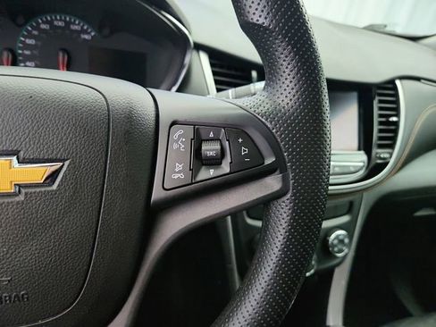Used 2021 Chevrolet Trax LT image 30