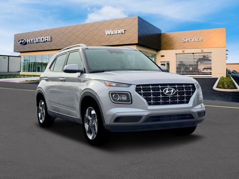 New 2026 Hyundai Venue SEL FWD image 11