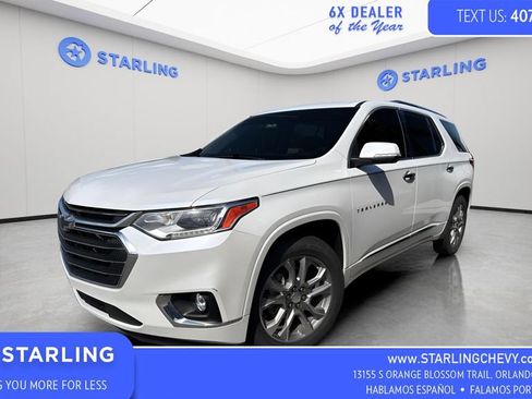 Used 2021 Chevrolet Traverse Premier FWD image 1