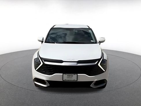 Used 2025 Kia Sportage LX image 3