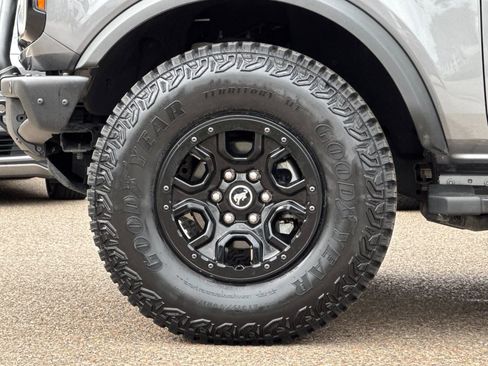 Used 2023 Ford Bronco Wildtrak AWD/4WD image 31