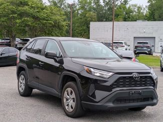 Used 2023 Toyota RAV4 LE video 3