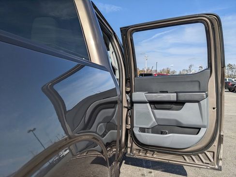 Used 2023 Ford F150 XLT image 47