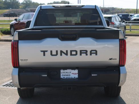 Used 2022 Toyota Tundra SR5 image 3