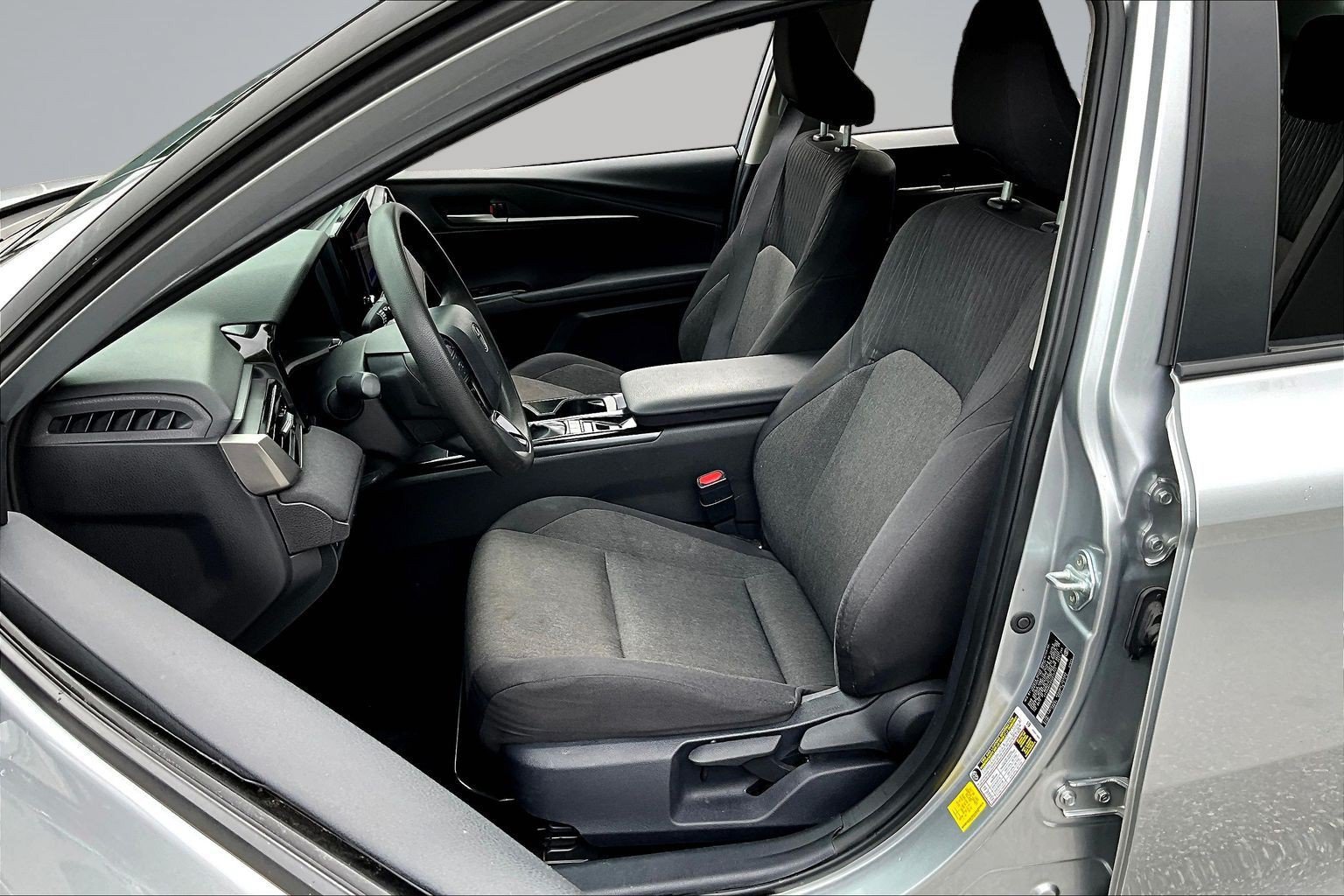 Used 2025 Toyota Camry LE FWD image 19