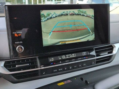 Certified 2025 Toyota Sienna XLE w/ XLE Plus Package AWD/4WD image 14