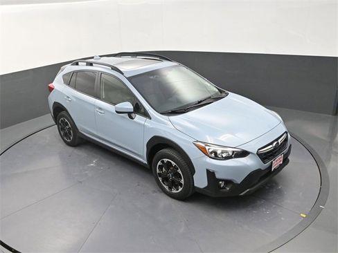 Used 2022 Subaru Crosstrek 2.0i Premium w/ Moonroof Package image 19