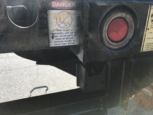 Used 2011 Ford F450 XL w/ XL Value Pkg image 14