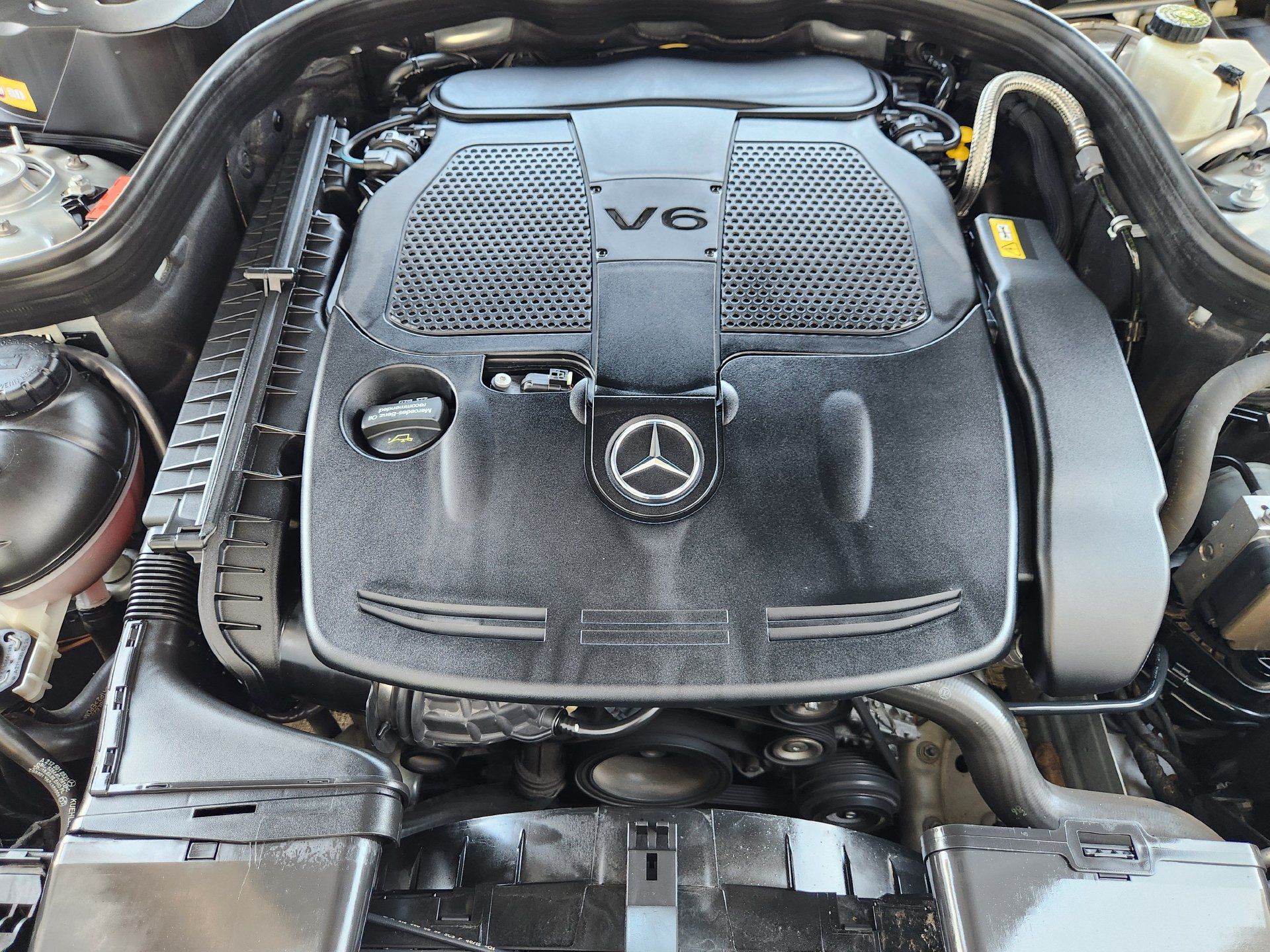 Used 2016 Mercedes-Benz E 350 Sedan image 32