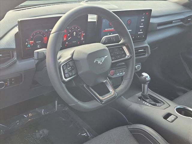 Used 2024 Ford Mustang Coupe RWD image 10