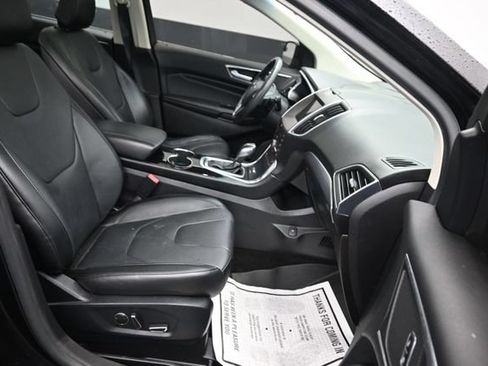 Used 2016 Ford Edge Titanium AWD/4WD image 9