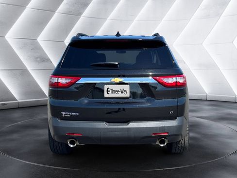 Used 2020 Chevrolet Traverse LT FWD image 4