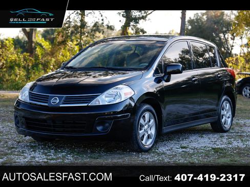 Used 2009 Nissan Versa S w/ Convenience Pkg image 1