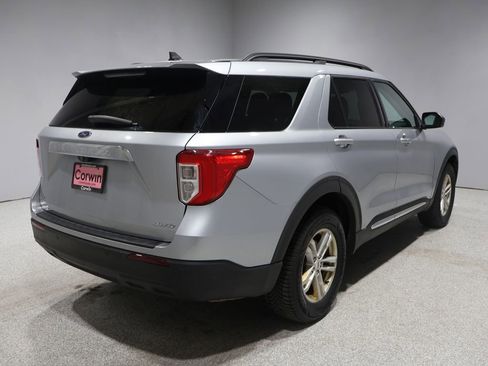 Used 2022 Ford Explorer XLT image 8