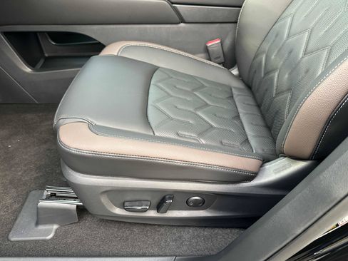 New 2026 Nissan Pathfinder Platinum AWD/4WD image 24