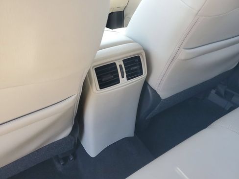 Used 2019 Nissan Murano S FWD image 16