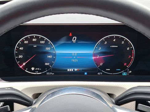 Used 2025 Mercedes-Benz CLA 250 4MATIC image 21