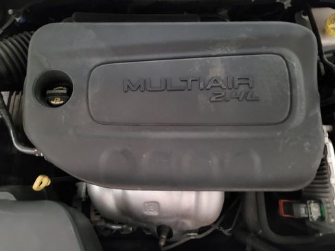 Used 2019 Jeep Cherokee Limited image 30