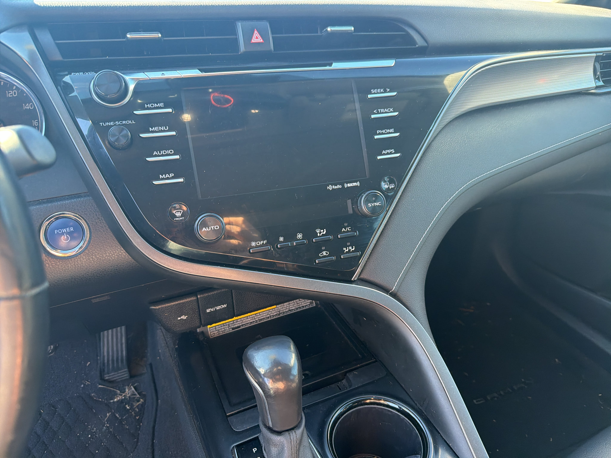 Certified 2020 Toyota Camry SE w/ Sunroof Package FWD image 11