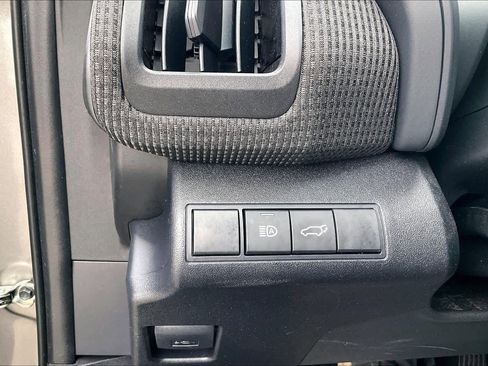 Used 2024 Toyota bZ4X XLE image 31