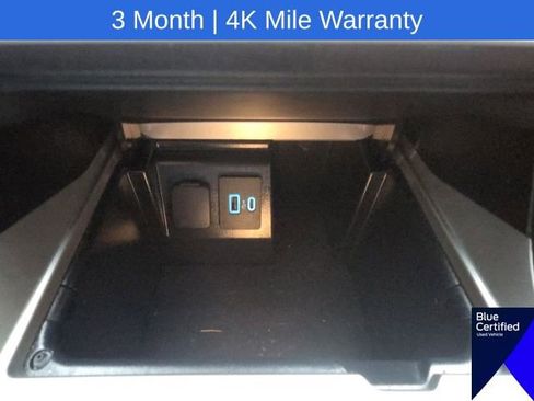 Used 2023 Ford Explorer XLT AWD/4WD image 35