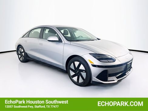 Used 2024 Hyundai Ioniq 6 SE RWD image 1
