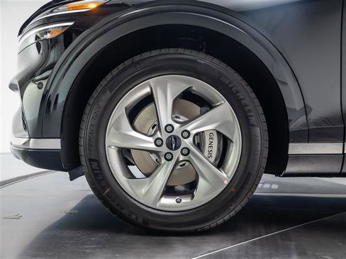 New 2026 Genesis GV70 2.5T Advanced AWD/4WD image 13