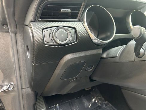 Used 2020 Ford Mustang Coupe image 19