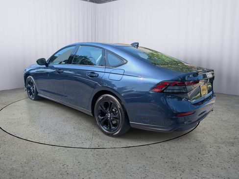 Used 2025 Honda Accord SE image 5