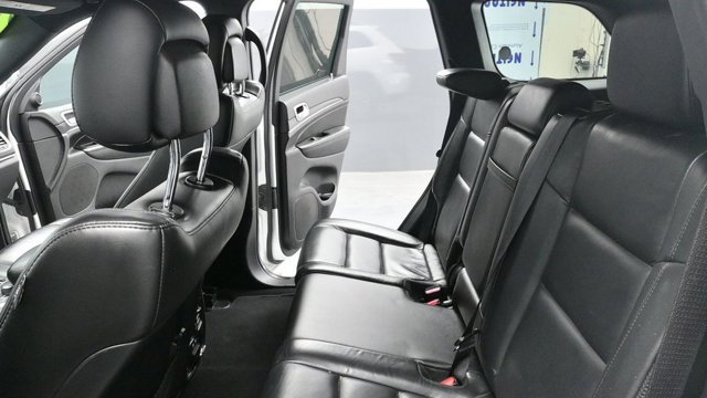 Used 2021 Jeep Grand Cherokee Limited AWD/4WD image 23