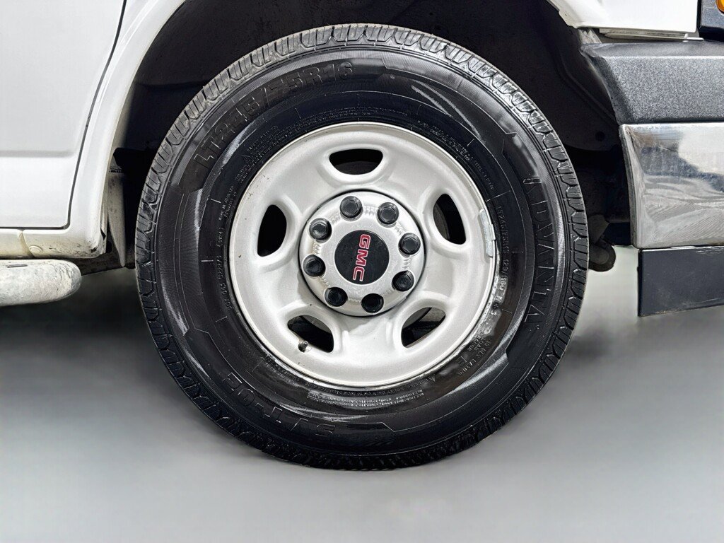 Used 2018 GMC Savana 2500 w/ Driver Convenience Package RWD image 36